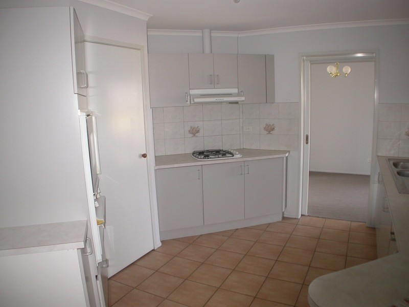9 Taylor Drive, Bacchus Marsh VIC 3340