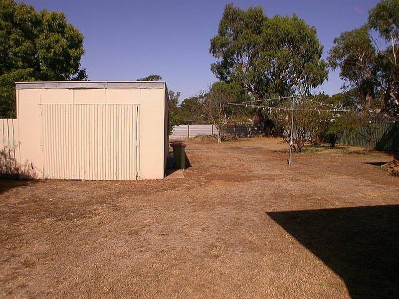 2 Powlett Street, Bacchus Marsh VIC 3340