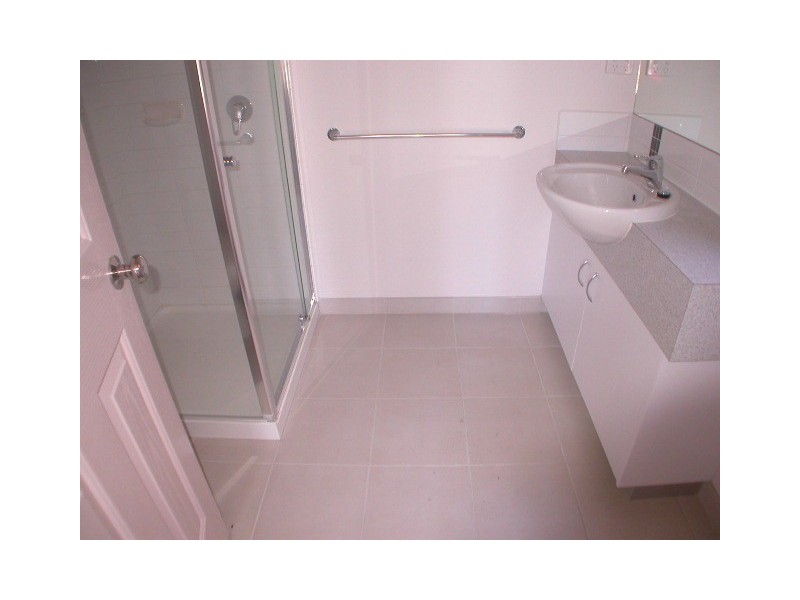 2/84 Clifton Drive, Bacchus Marsh VIC 3340