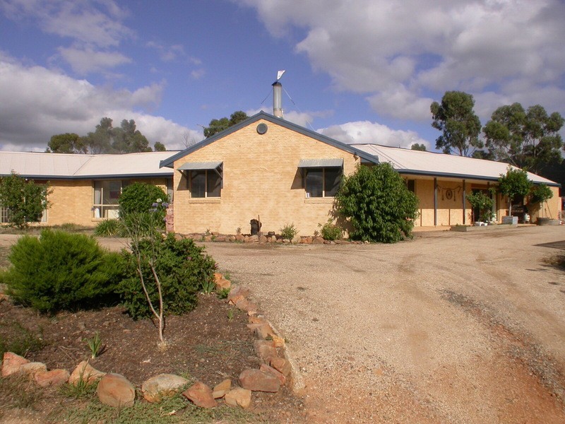 453 Camerons Road, Bacchus Marsh VIC 3340