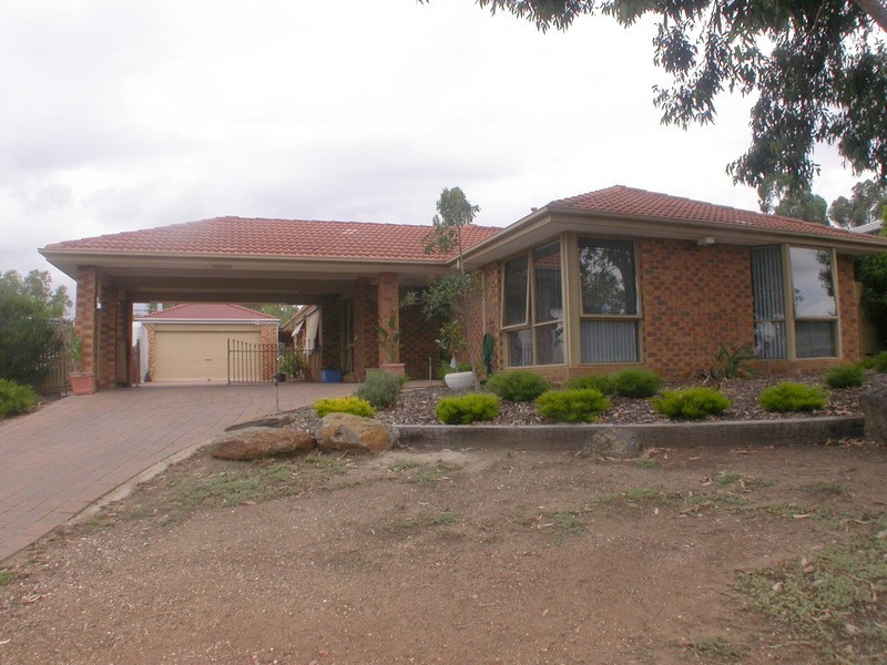 14 Robertsons Road, Bacchus Marsh VIC 3340