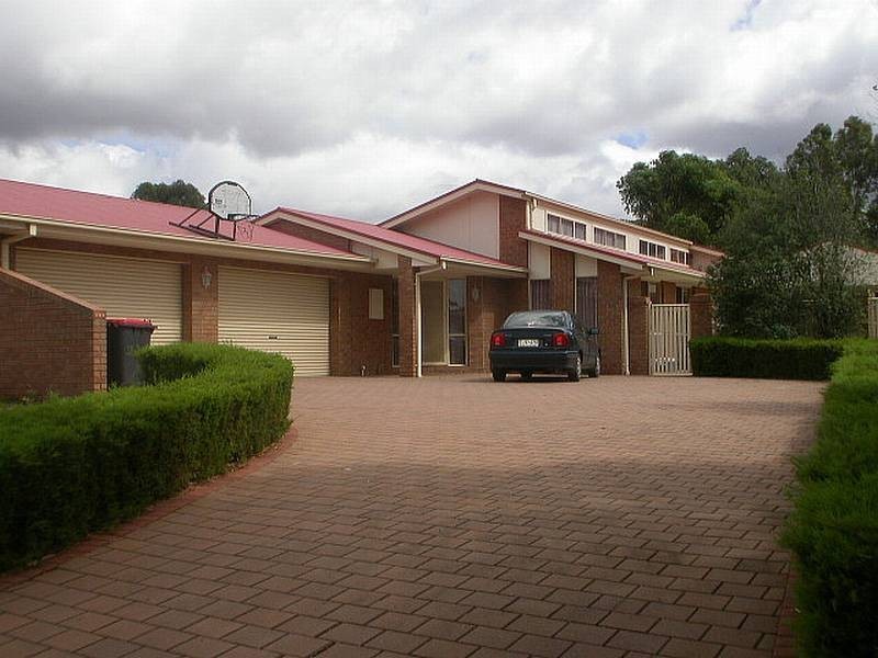 4 Horder Crescent, Bacchus Marsh VIC 3340