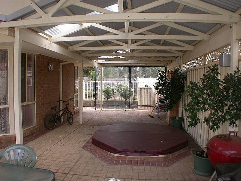 4 Horder Crescent, Bacchus Marsh VIC 3340
