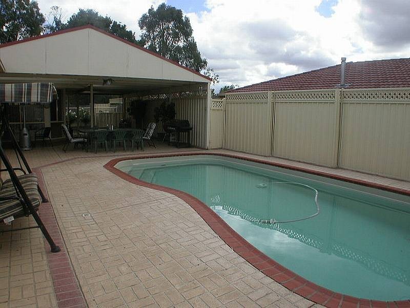 4 Horder Crescent, Bacchus Marsh VIC 3340