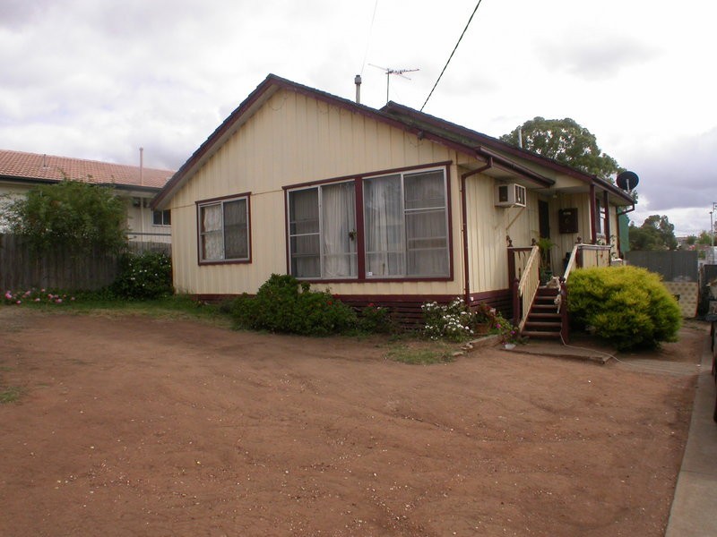 6 Anderson Street, Bacchus Marsh VIC 3340