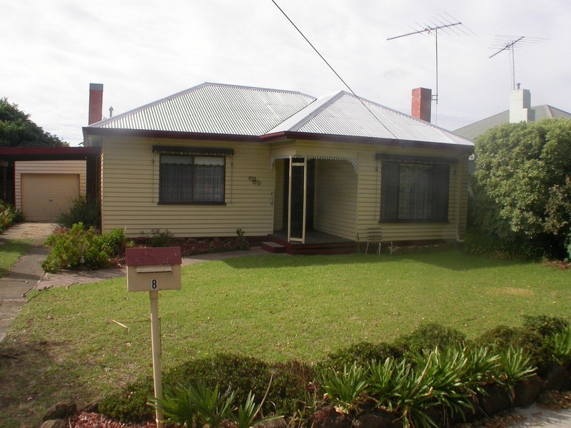 8 Standfield Street, Bacchus Marsh VIC 3340