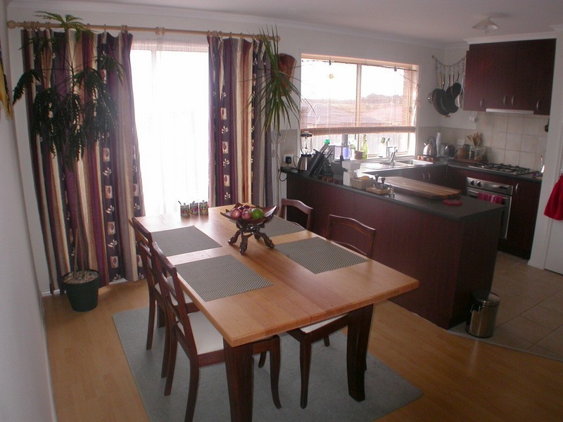 13 McLennan Avenue, Bacchus Marsh VIC 3340