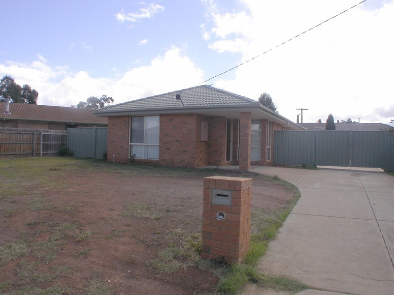 52 Jonathan Drive, Bacchus Marsh VIC 3340