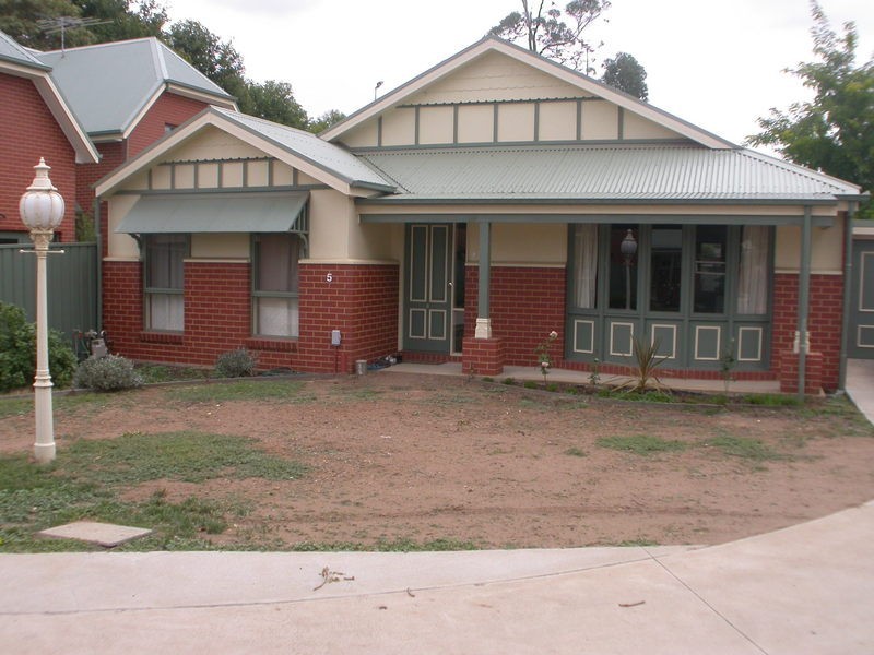 5/260 Main Street, Bacchus Marsh VIC 3340
