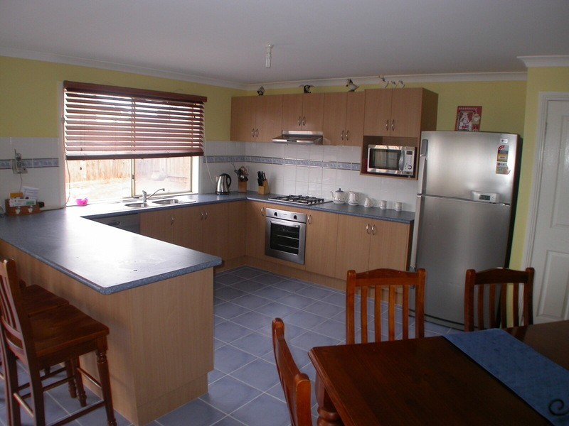 18 McLennan Avenue, Bacchus Marsh VIC 3340