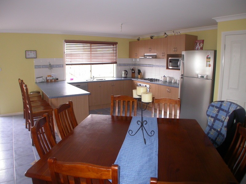 18 McLennan Avenue, Bacchus Marsh VIC 3340