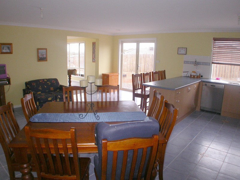 18 McLennan Avenue, Bacchus Marsh VIC 3340