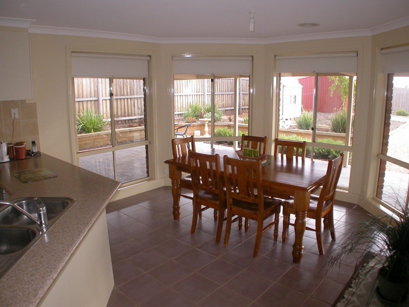 28 Maddison Circuit, Bacchus Marsh VIC 3340