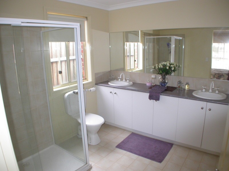 28 Maddison Circuit, Bacchus Marsh VIC 3340