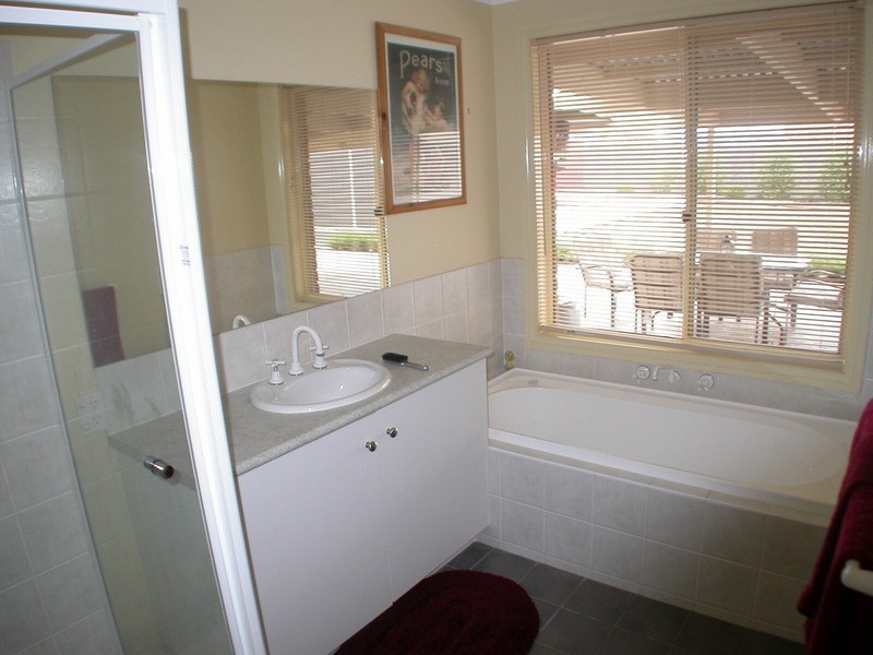 28 Maddison Circuit, Bacchus Marsh VIC 3340