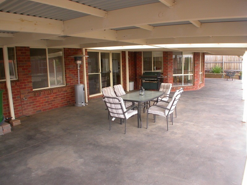 28 Maddison Circuit, Bacchus Marsh VIC 3340