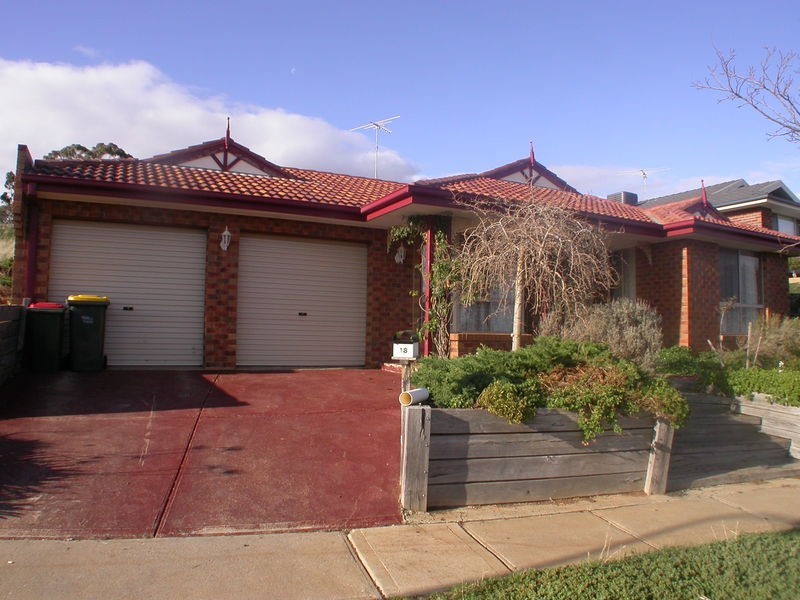 18 Rosehill Drive, Bacchus Marsh VIC 3340