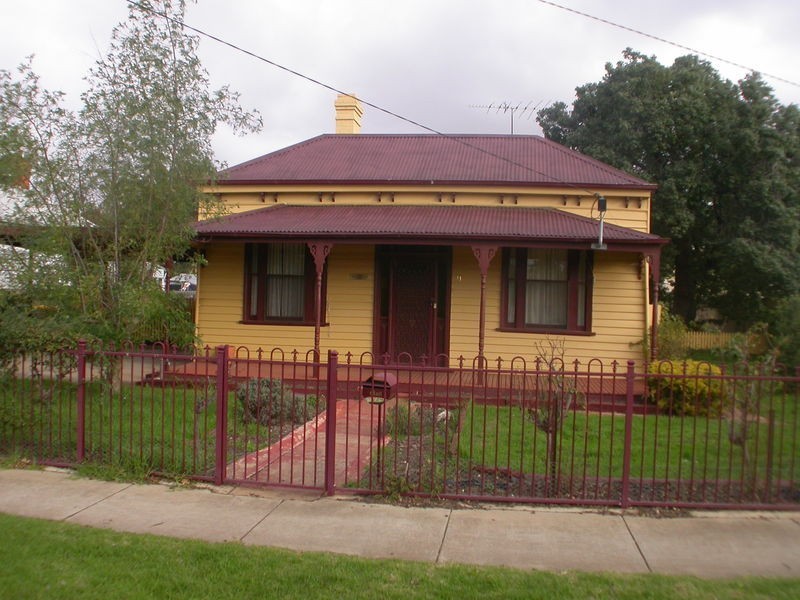 11 Parwan Road, Bacchus Marsh VIC 3340
