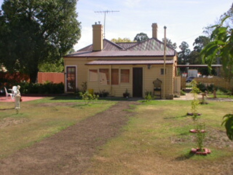 11 Parwan Road, Bacchus Marsh VIC 3340