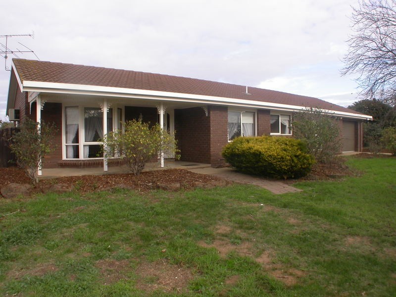 10 Leila Court, Bacchus Marsh VIC 3340