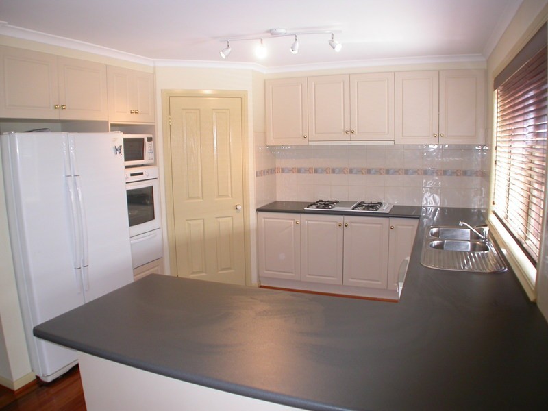 4 Carberry Drive, Hopetoun Park VIC 3340