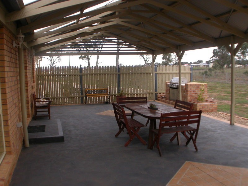 4 Carberry Drive, Hopetoun Park VIC 3340