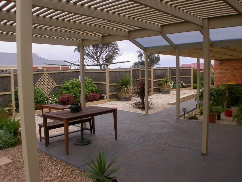 4 Carberry Drive, Hopetoun Park VIC 3340