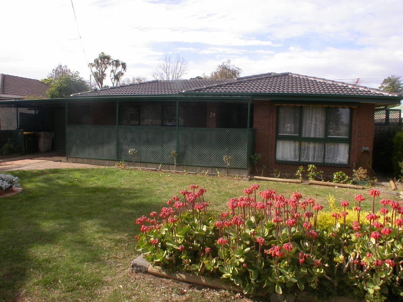 24 Dundas Street, Bacchus Marsh VIC 3340