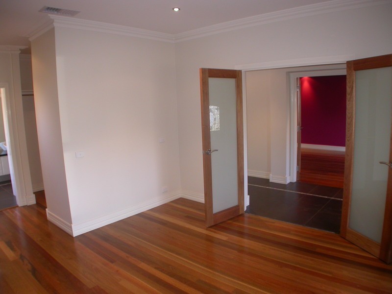 6 Hall Street, Ballan VIC 3342