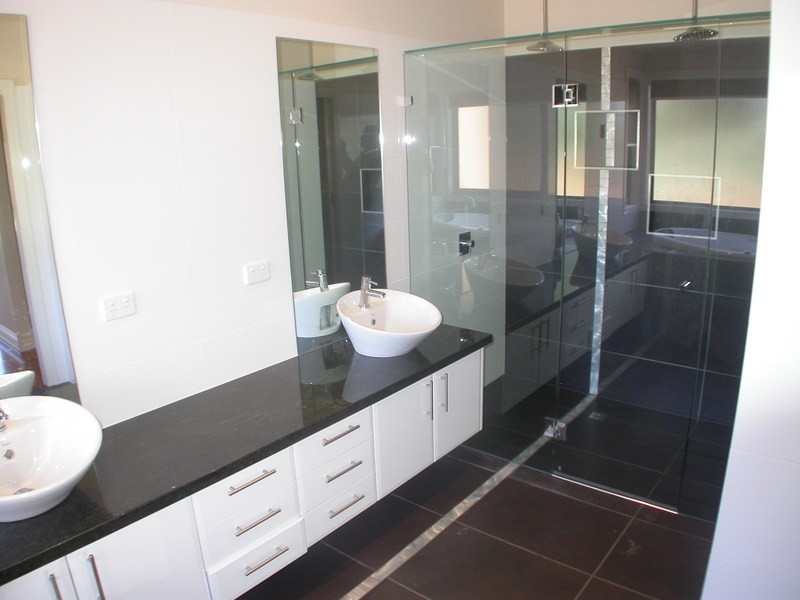 6 Hall Street, Ballan VIC 3342