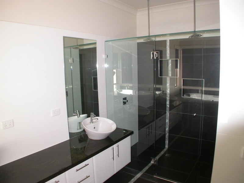 6 Hall Street, Ballan VIC 3342