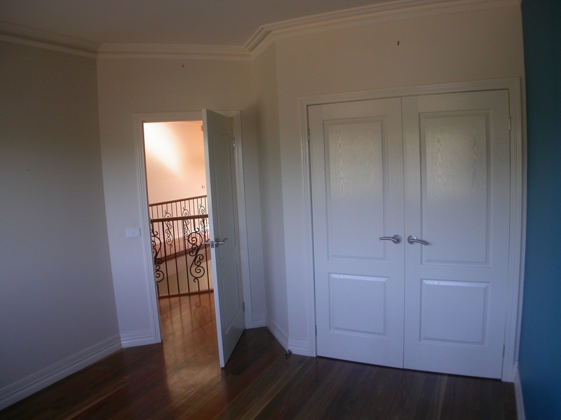 6 Hall Street, Ballan VIC 3342