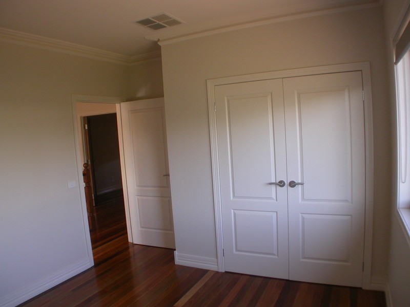 6 Hall Street, Ballan VIC 3342