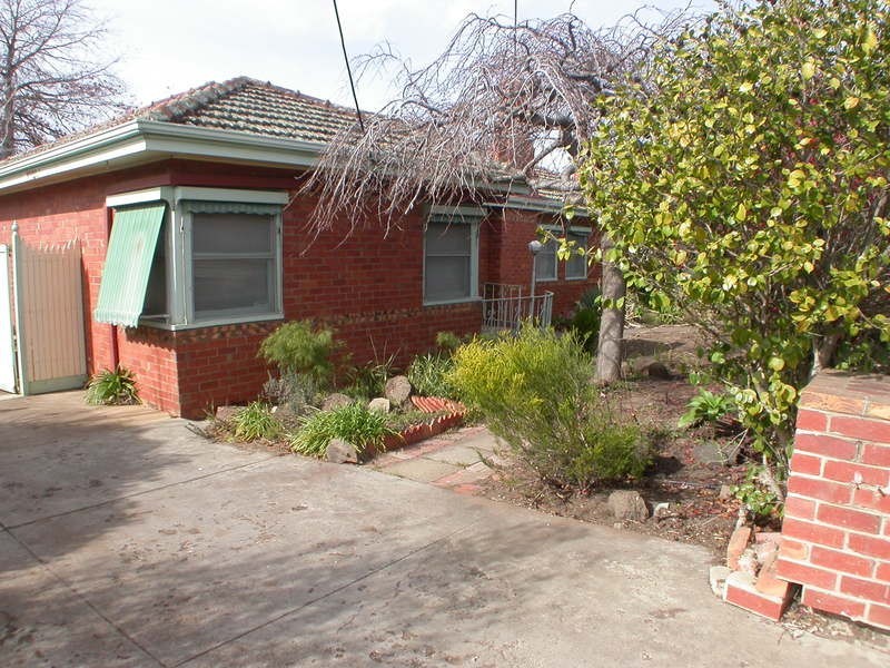 54 Gisborne Road, Bacchus Marsh VIC 3340