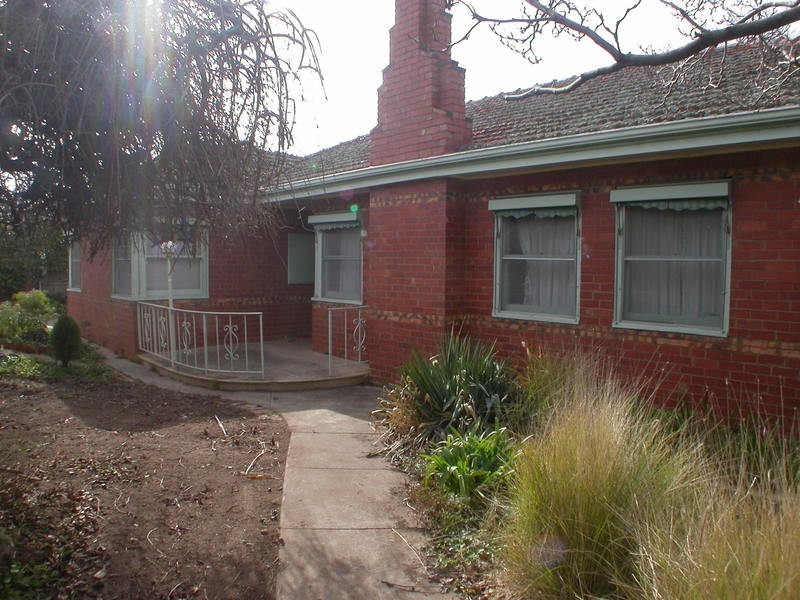 54 Gisborne Road, Bacchus Marsh VIC 3340