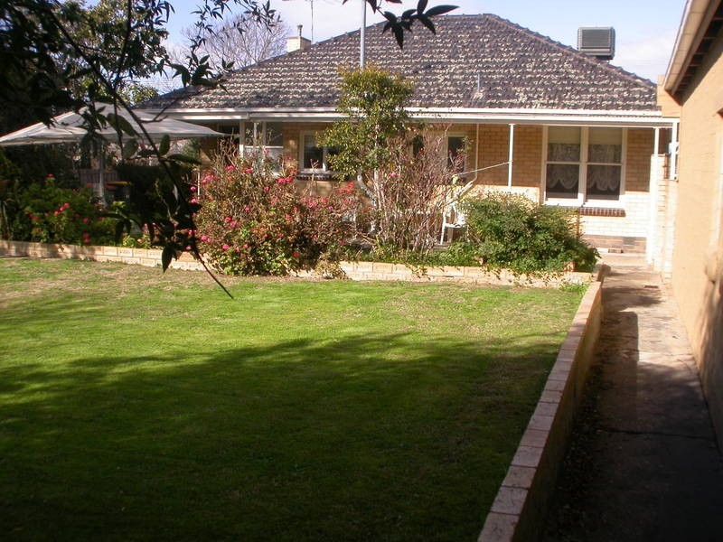 22 Manor Street, Bacchus Marsh VIC 3340