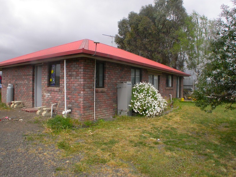 23 Main Street, Myrniong VIC 3341