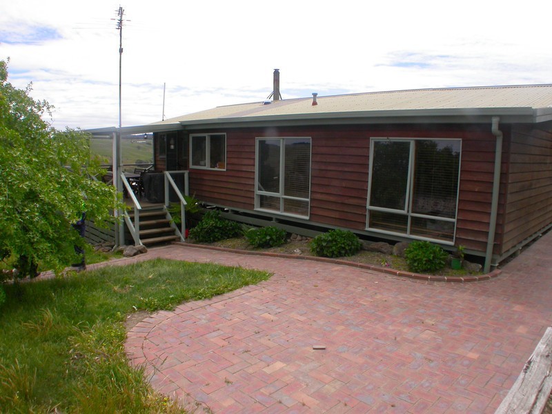 30 Maddisons Lane, Greendale VIC 3341