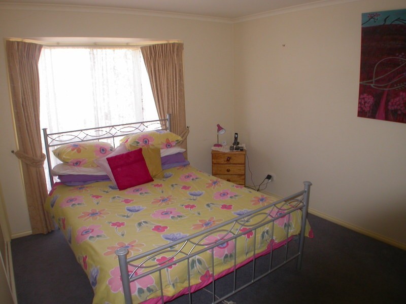 20 McLeod Drive, Bacchus Marsh VIC 3340