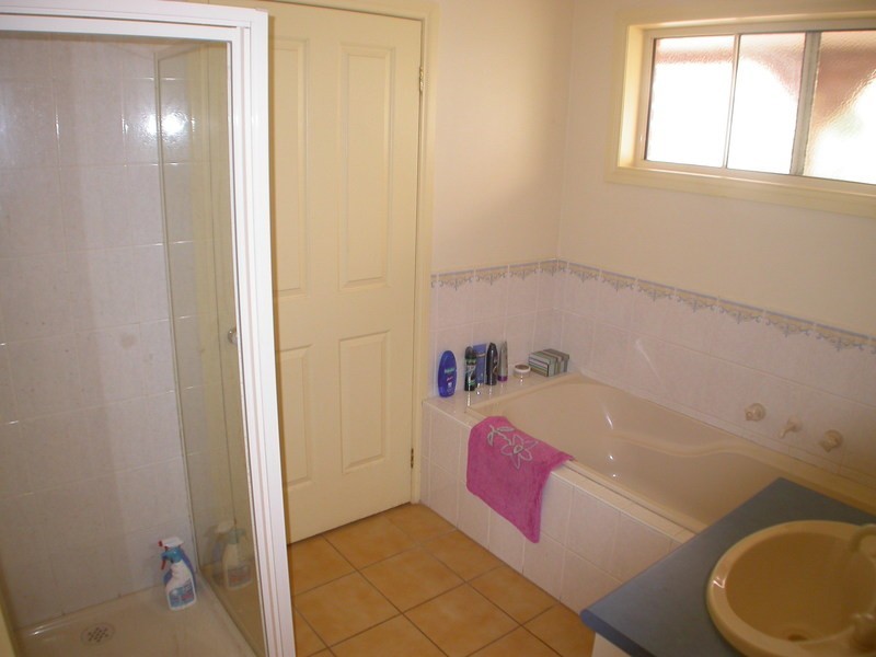 20 McLeod Drive, Bacchus Marsh VIC 3340