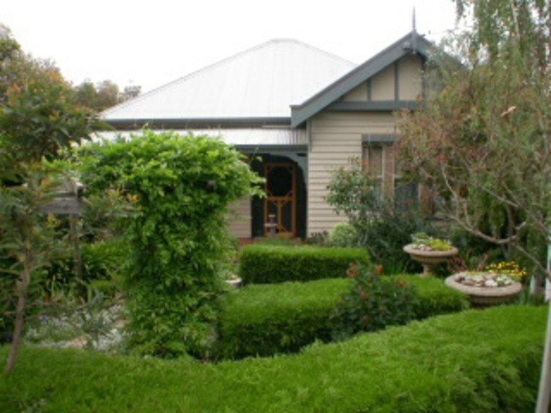 13 Millbank Street, Bacchus Marsh VIC 3340
