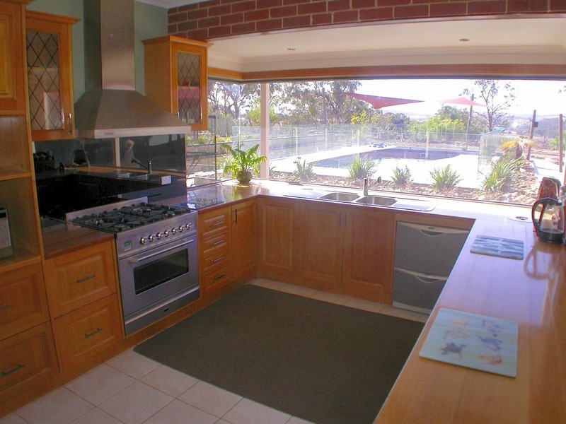 741 Glenmore Road, Rowsley VIC 3340