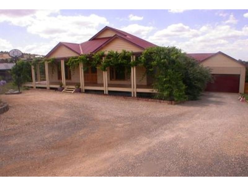 16 Manning Boulevard, Bacchus Marsh VIC 3340