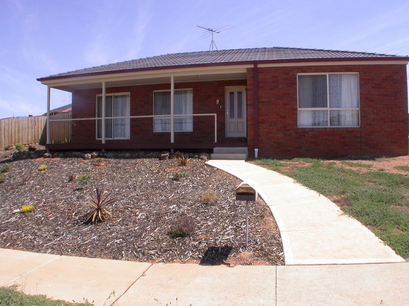 9 Finnin Street, Bacchus Marsh VIC 3340