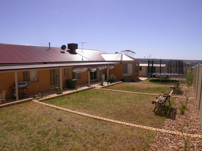 16 Maddison Circuit, Darley VIC 3340