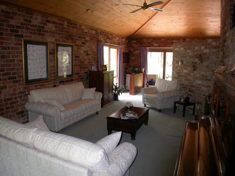 19 Peppermint Court, Dales Creek VIC 3341