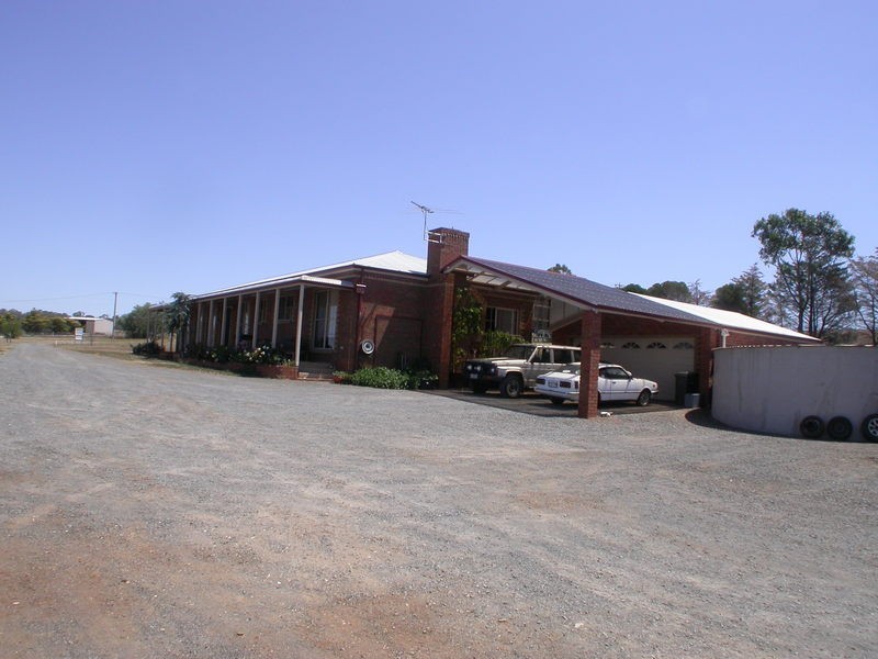 630 Glenmore Road, Rowsley VIC 3340
