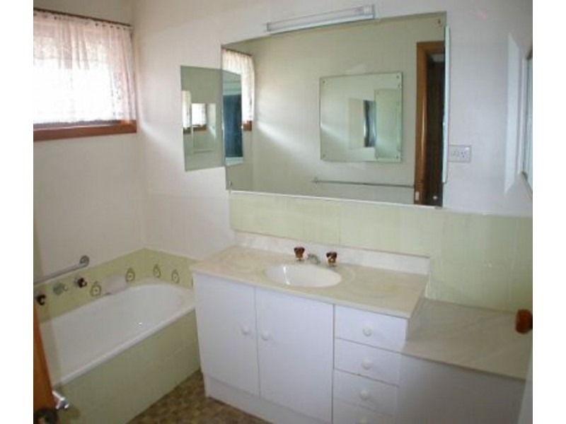 49 Graham Street, Bacchus Marsh VIC 3340