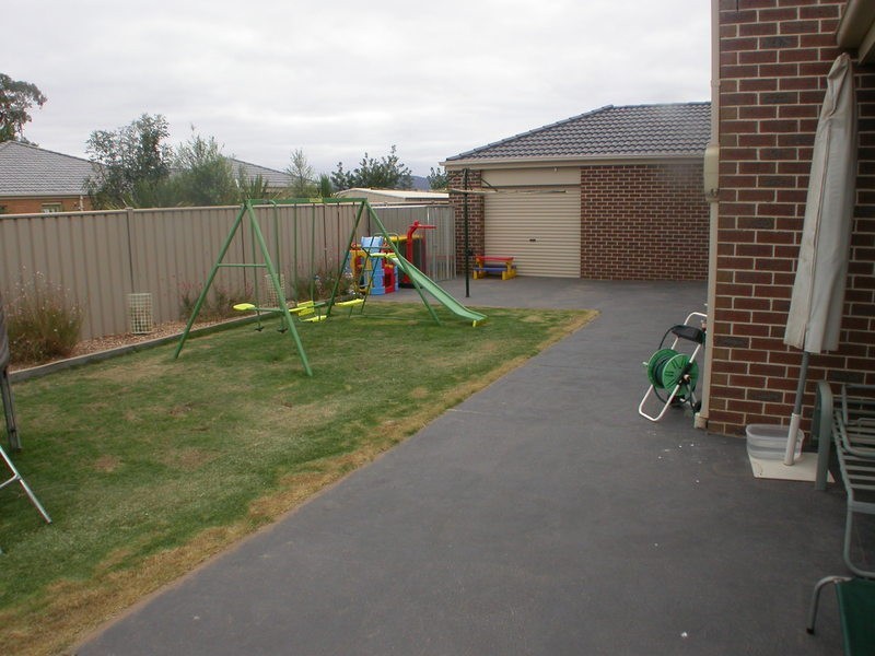 4 Riverbend Drive, Darley VIC 3340