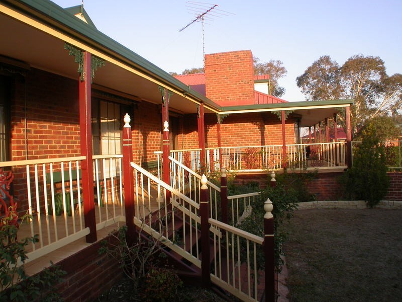 4 Chicquita Court, Bacchus Marsh VIC 3340